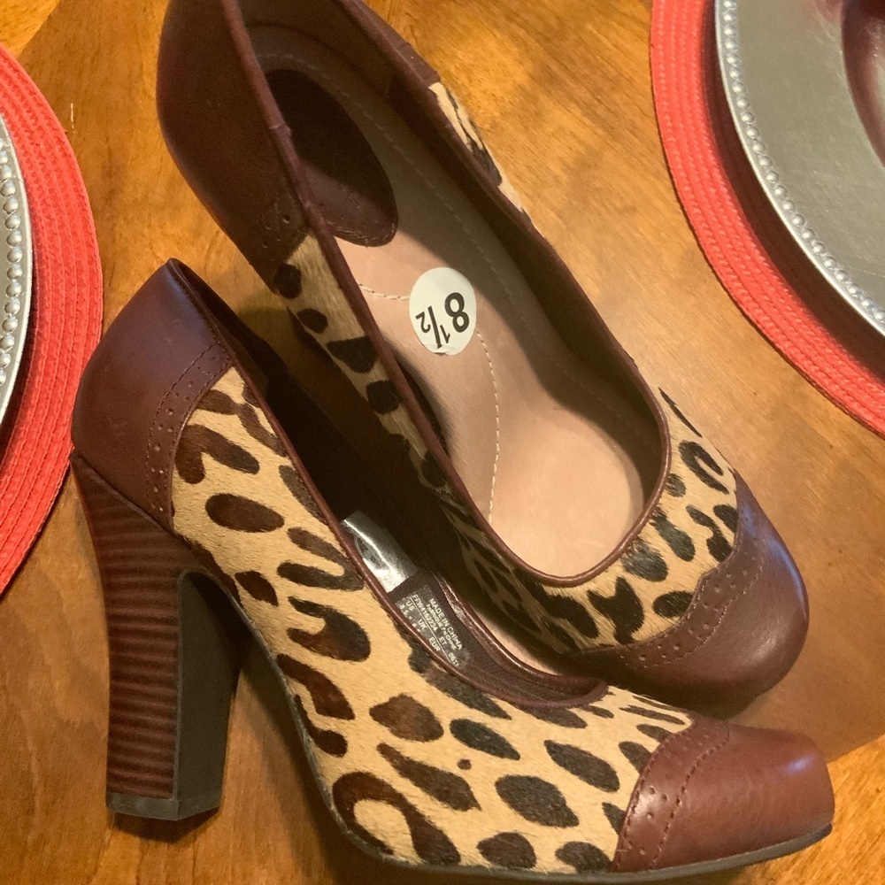 Fossil Heals Animal Print Leather Brand New